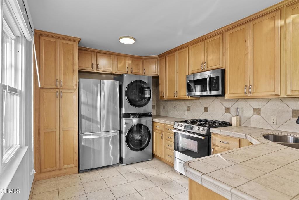 2463 Federal Ave #2463 - Photo 6 of 13