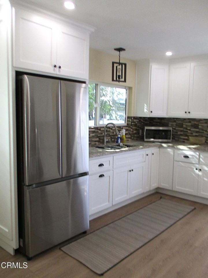 1129 La Puerta St #1129