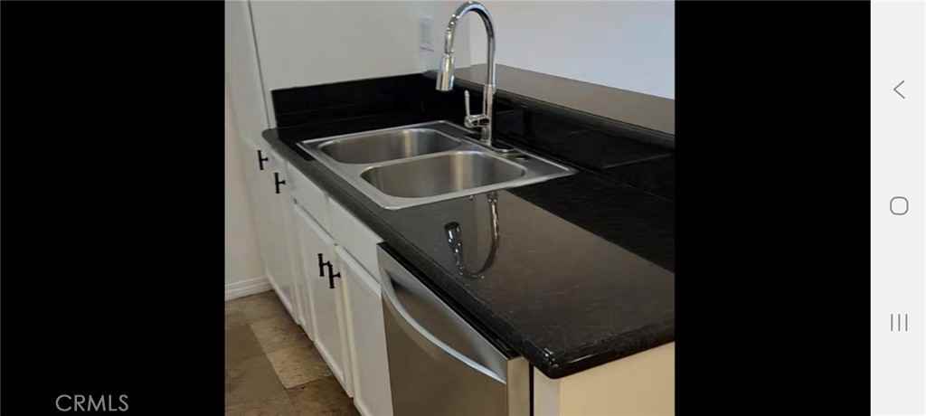 23312 Marigold Ave #23312 - Photo 5 of 14