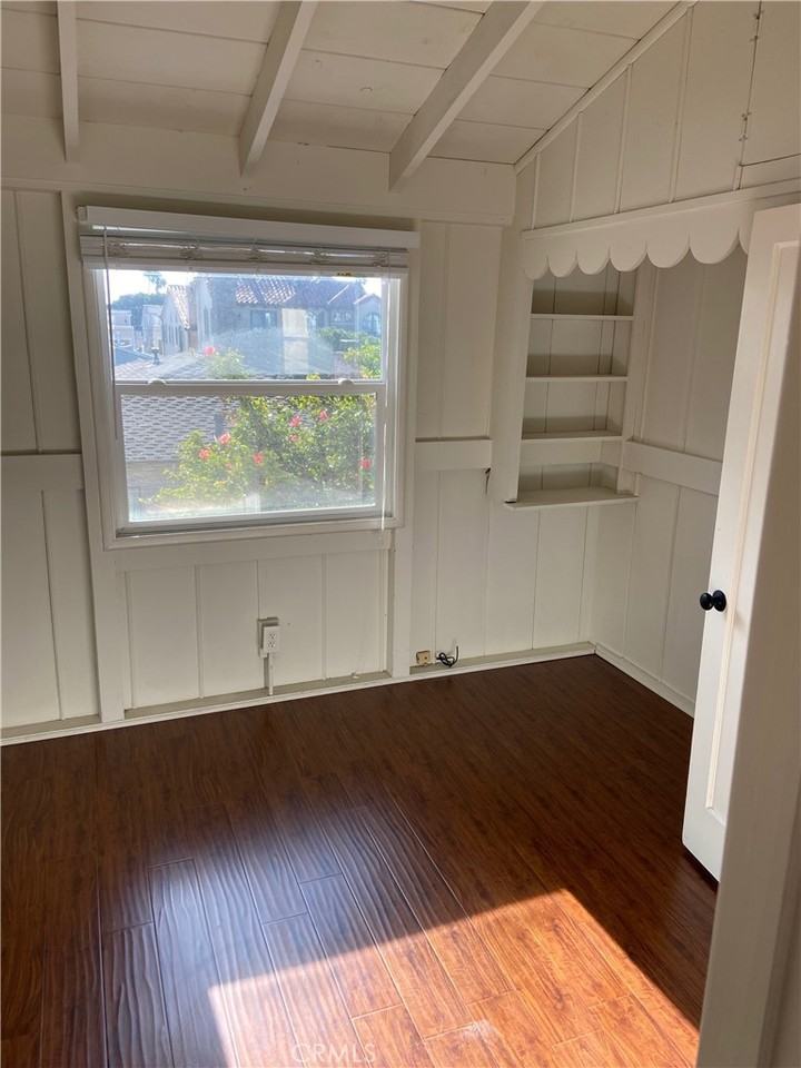 435 1/2 Heliotrope Ave #435 - Photo 5 of 23