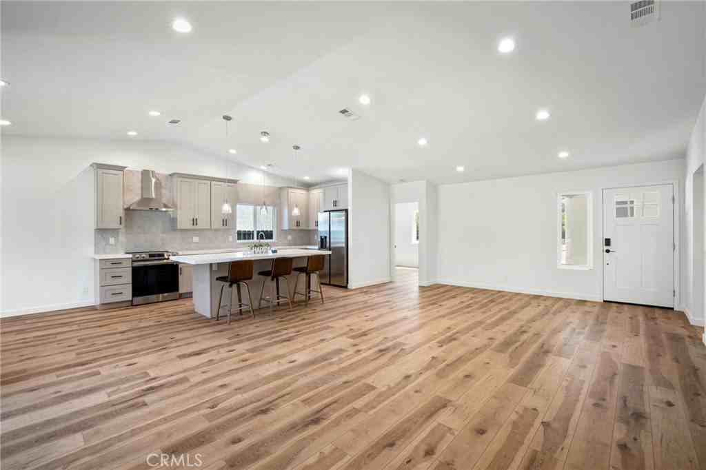 53475 Avenida Bermudas #53475 - Photo 3 of 33