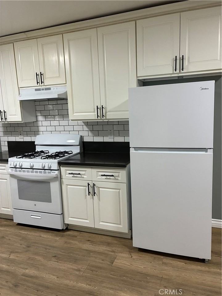 627 Xenia Ave #627 - Photo 7 of 10