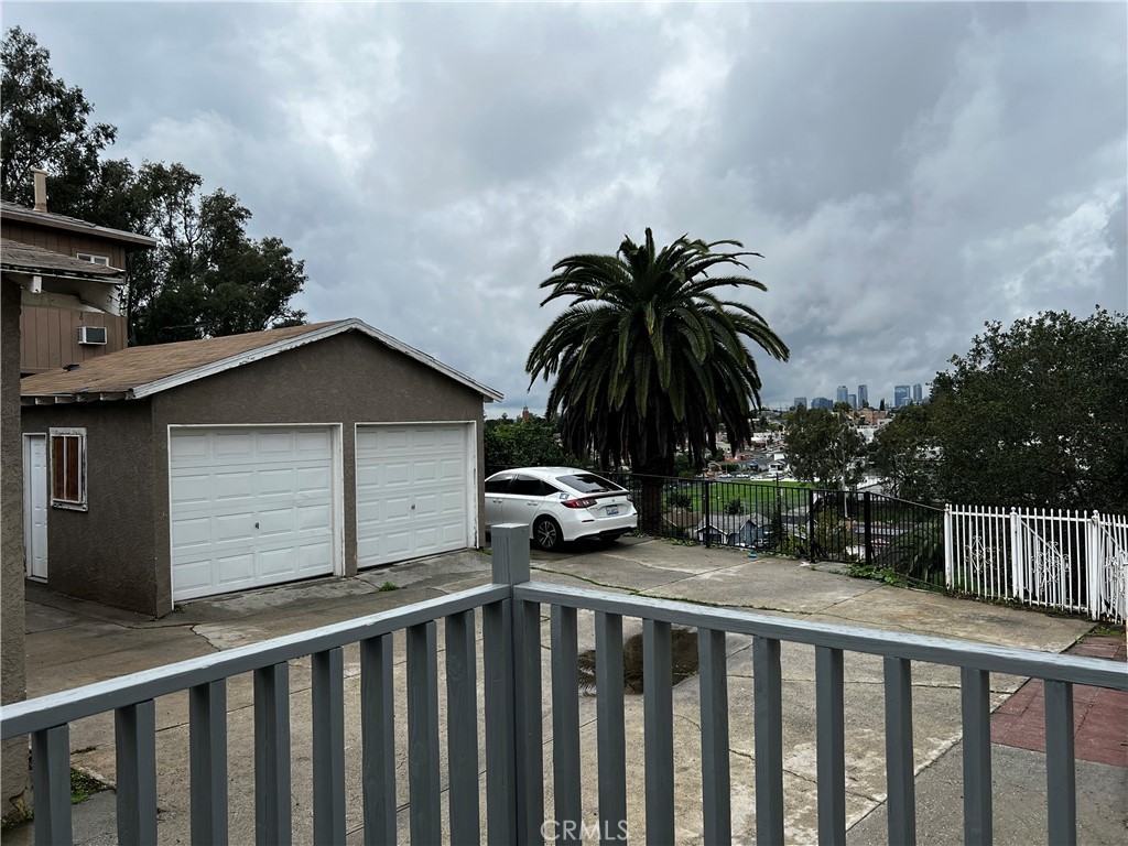 609 Camulos St #609 - Photo 3 of 20