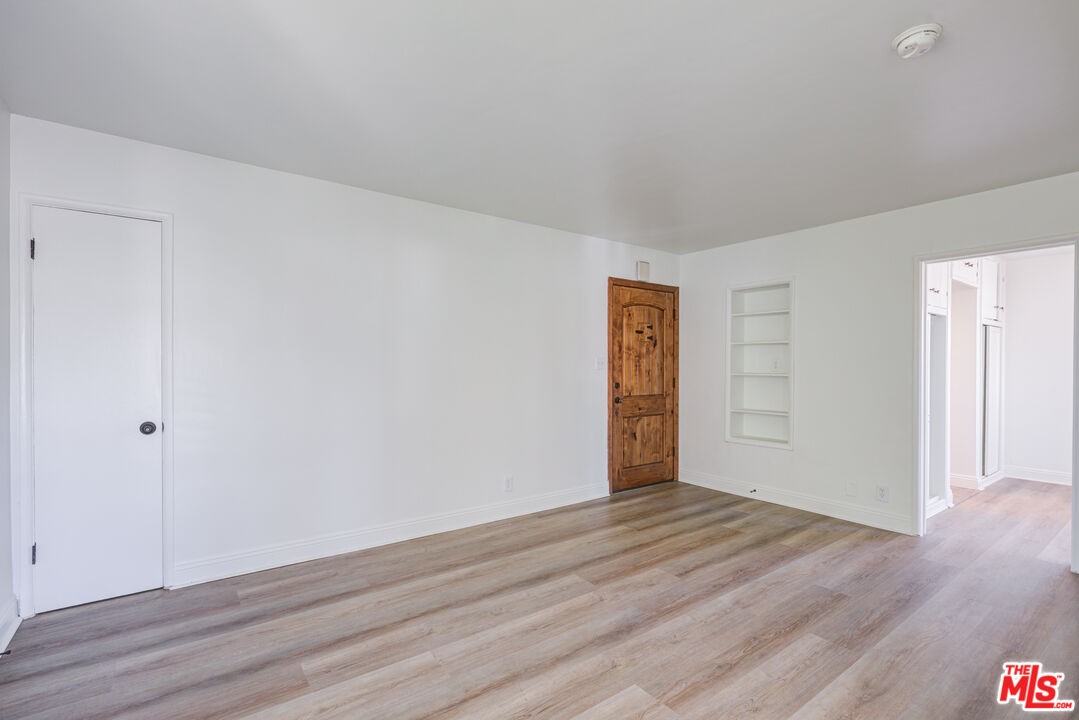 8976 Cadillac Ave #89761-2 - Photo 4 of 26