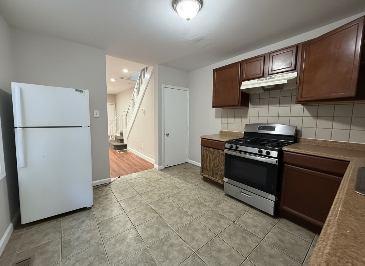 2915 W Wishart St - Photo 3 of 15