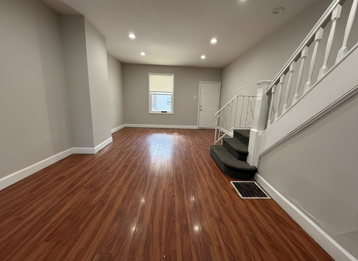 2915 W Wishart St - Photo 4 of 15