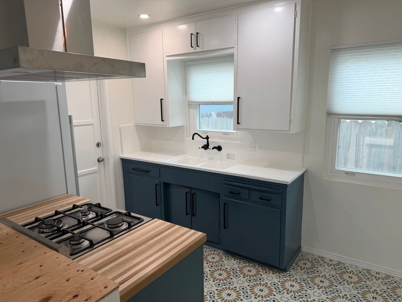 4566 Muir Ave - Photo 6 of 21