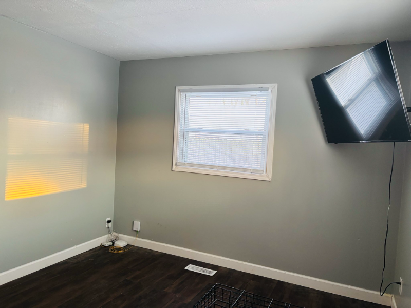 110 Hall Ct - Photo 5 of 9