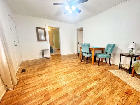 160 E Pine St - Photo 2 of 9