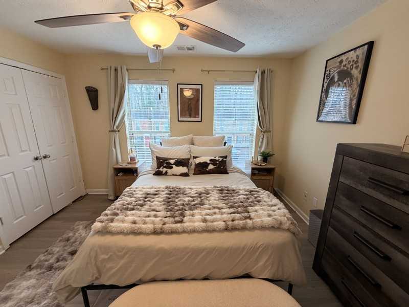 245 Winding River Drive Atlanta Ga #E - Photo 2 of 15