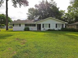 featured image of 1916 Spencer Ave