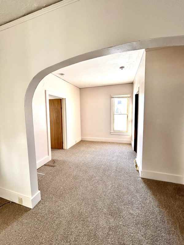 514 Van Buren St - Photo 4 of 13