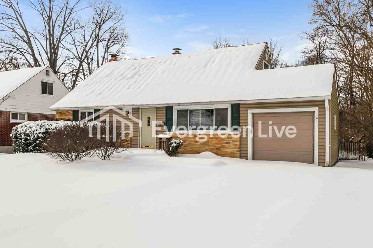 6 Deerhill Ln - Photo 3 of 16