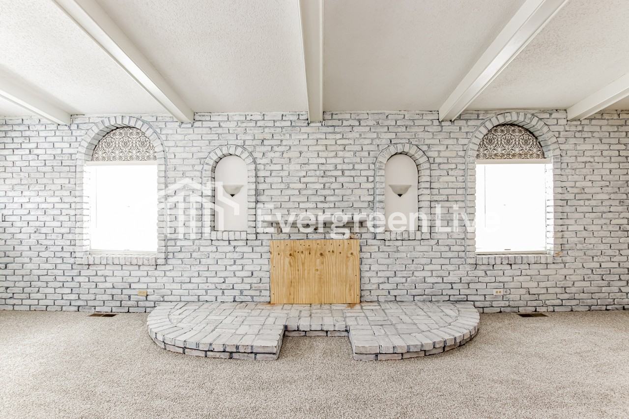 6 Deerhill Ln - Photo 5 of 16