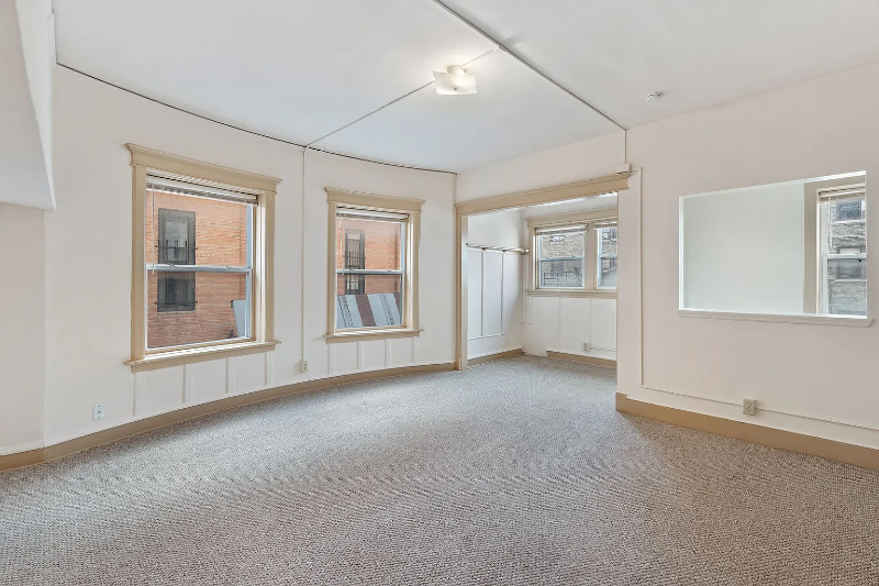 2311 W Wisconsin Ave #09 - Photo 2 of 7