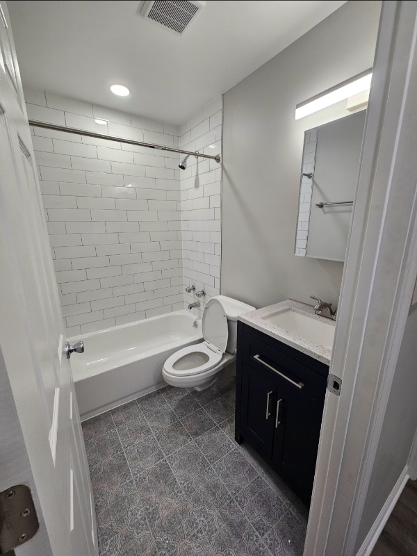 135 E 103rd St #3 - Photo 7 of 8