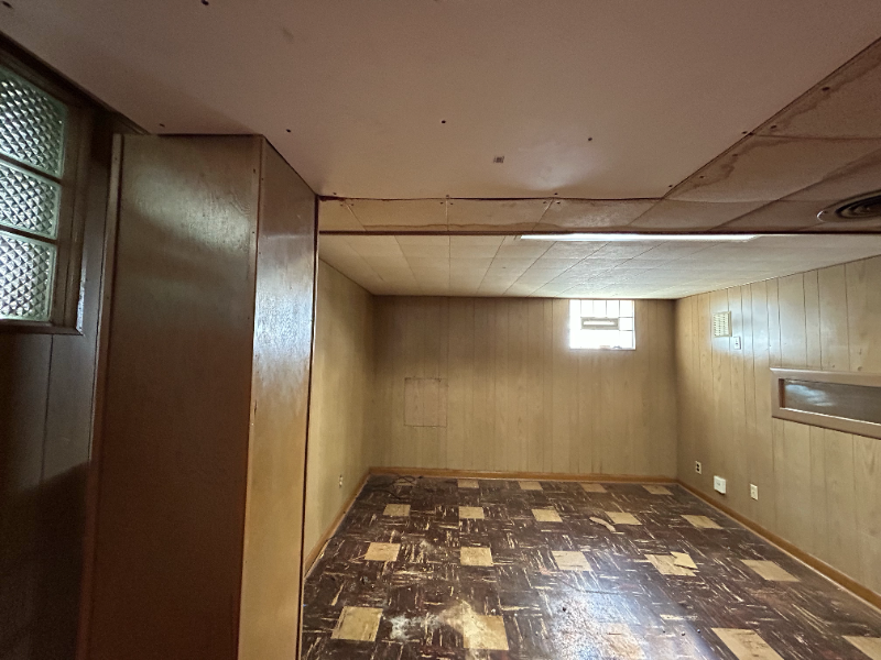 2434 Akins Dr - Photo 7 of 7