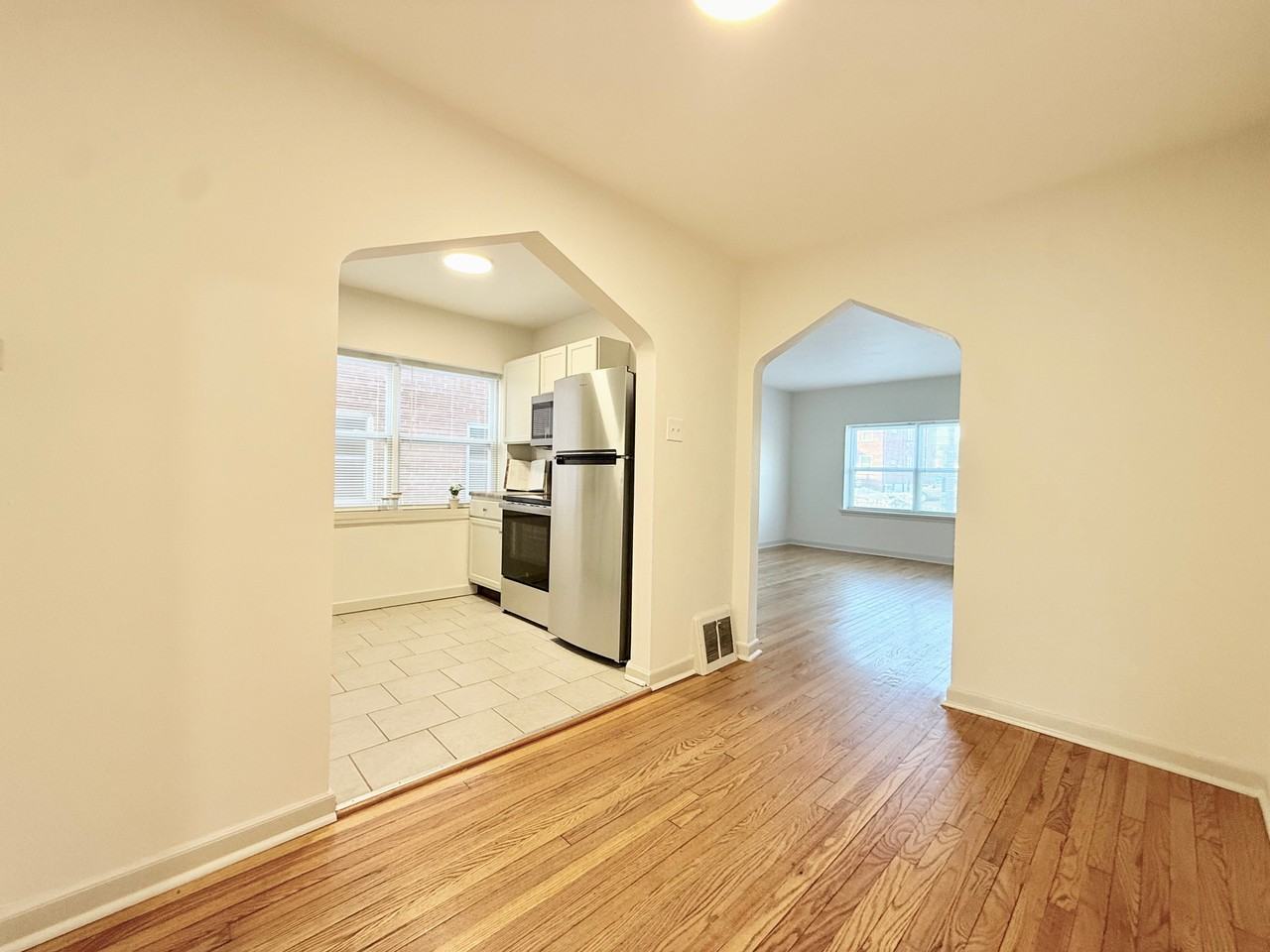 5524 Chippewa Street #1W - Photo 7 of 13