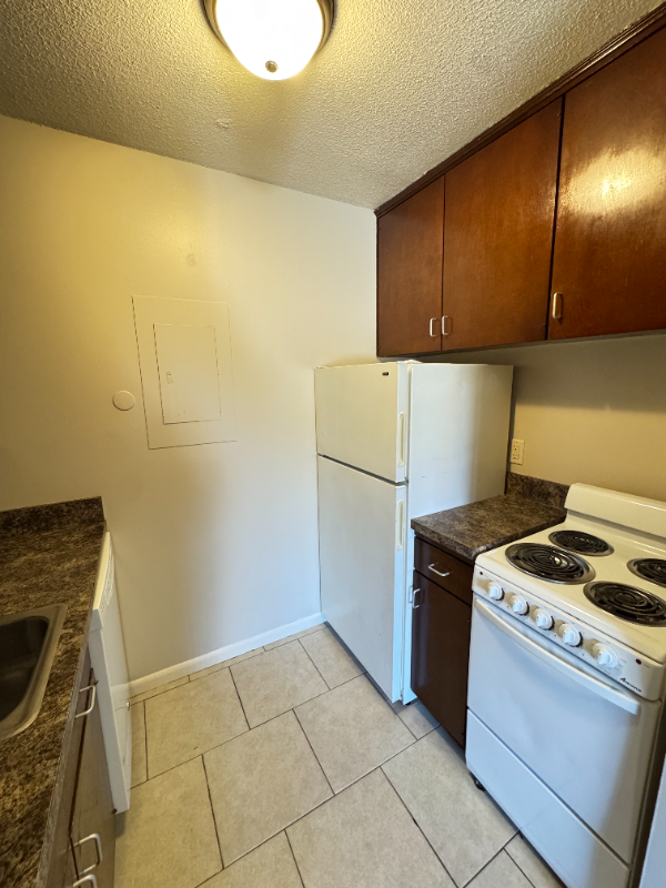 1810 E St #301 - Photo 5 of 8