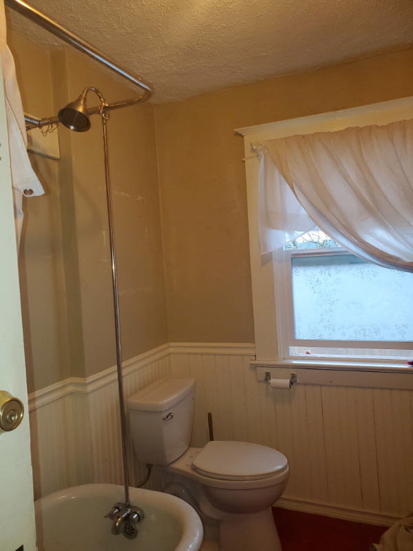 555 N Broadway St #1 - Photo 2 of 9