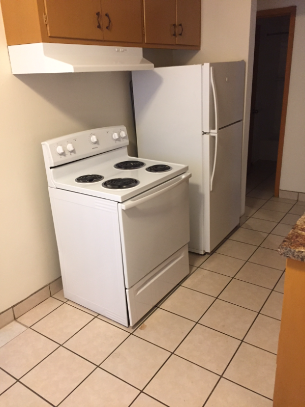 556 Jenks Ave #11 - Photo 4 of 8