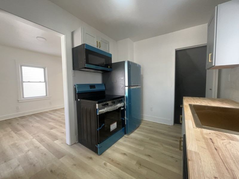 1706 Davidson St - Photo 4 of 20