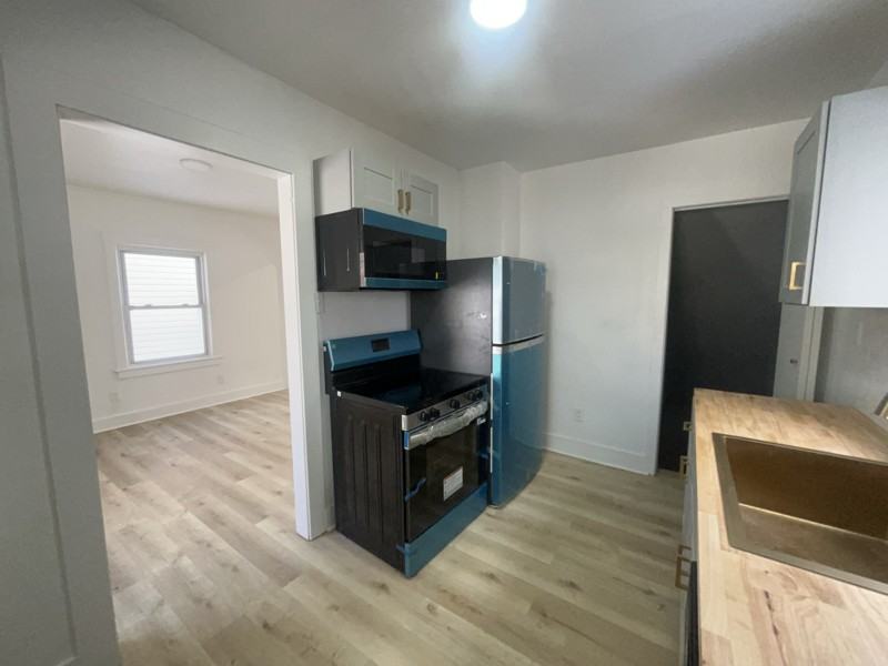 1706 Davidson St - Photo 5 of 20