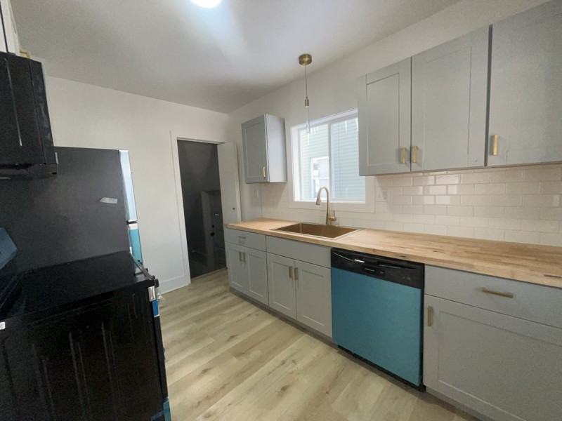 1706 Davidson St - Photo 6 of 20