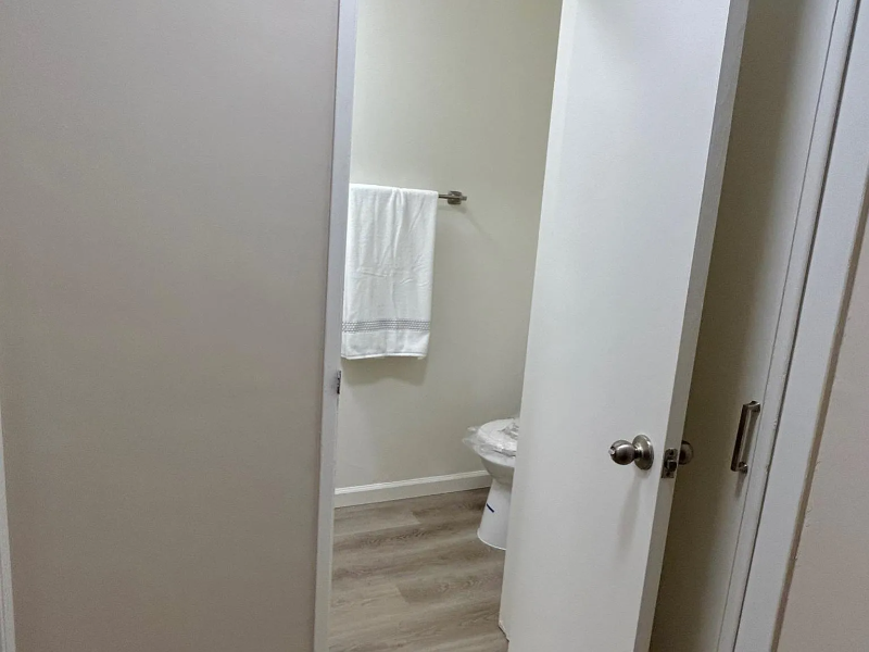 220 E Live Oak St #19 - Photo 7 of 13