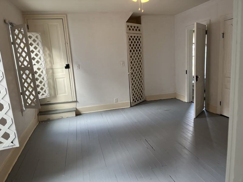 44 Middle St - Photo 7 of 10