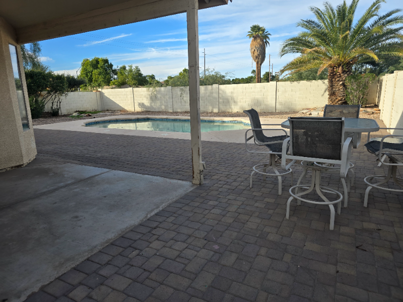 8228 W Palmaire Ave - Photo 4 of 15