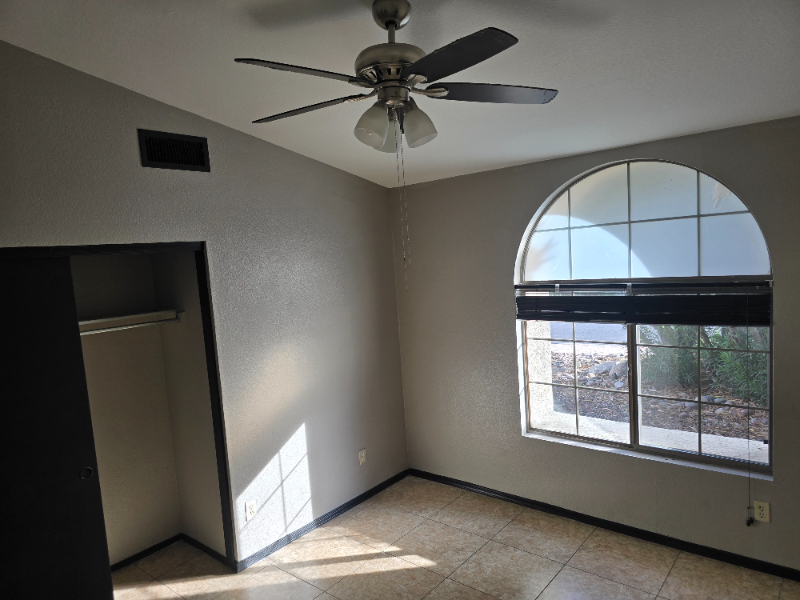 8228 W Palmaire Ave - Photo 7 of 15