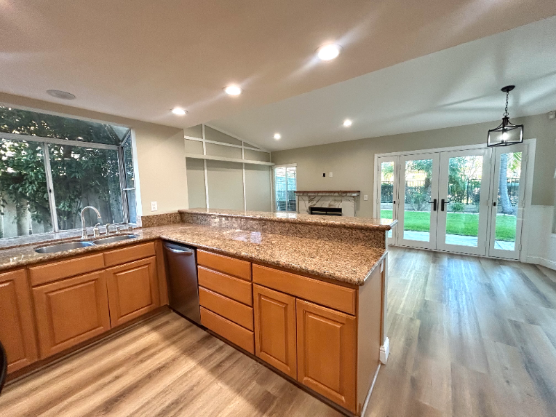 1742 Oakview Way - Photo 3 of 20