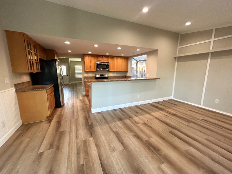 1742 Oakview Way - Photo 5 of 20