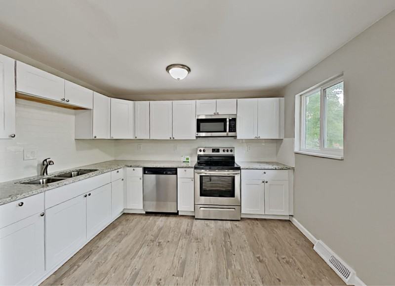 10433 Jellison Way #A11 - Photo 4 of 9