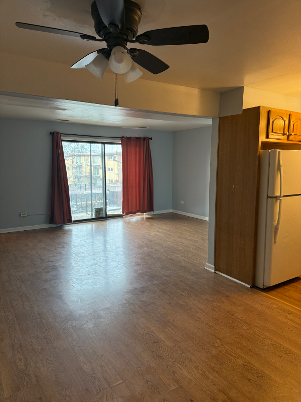 11925 S Lawndale Ave Unit 3b1 #3B1 - Photo 4 of 19