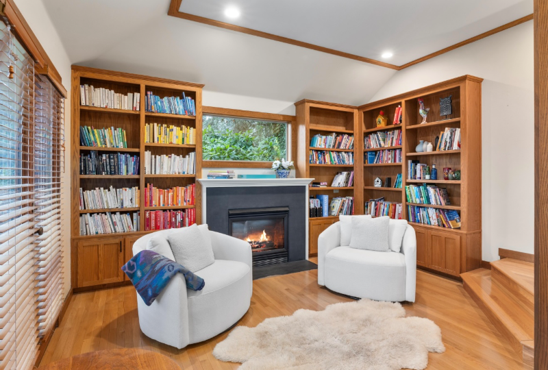 5732 Sunset Ln - Photo 5 of 19