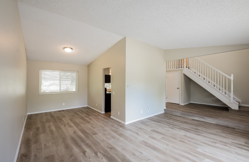 15508 N Oxford Avenue #A11 - Photo 4 of 7