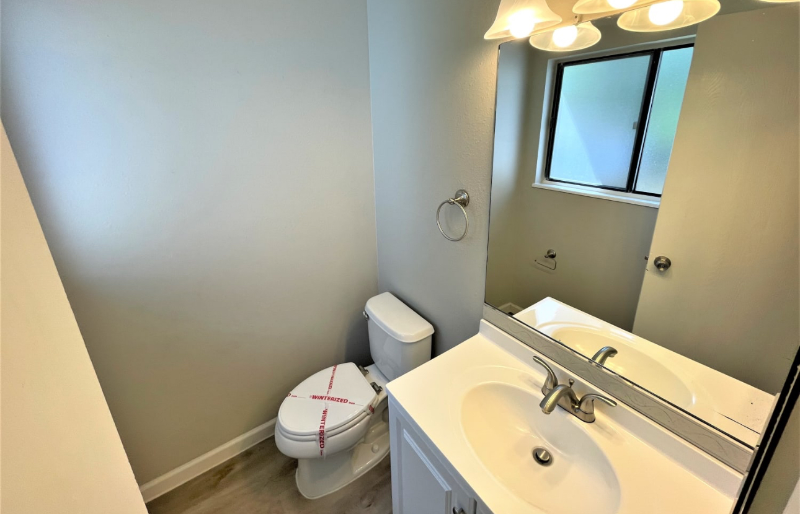 15508 N Oxford Avenue #A11 - Photo 6 of 7