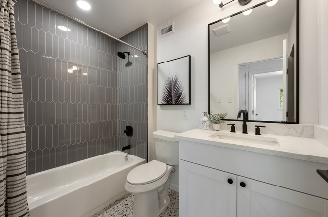 8237 Cabin Springs Ave - Photo 7 of 12