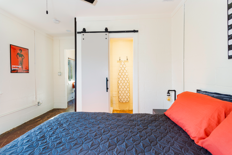 958 Smith St Sw #B - Photo 4 of 20