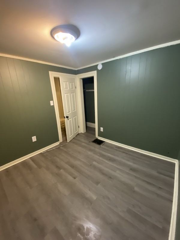 641 Burlington St - Photo 5 of 11