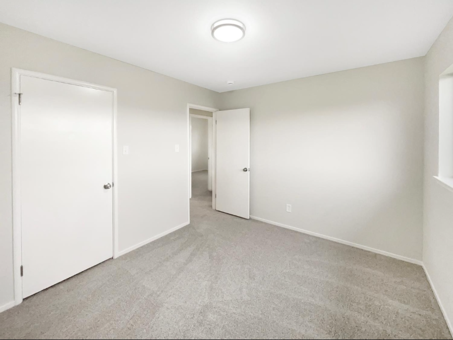 8255 Oahu Dr - Photo 4 of 21