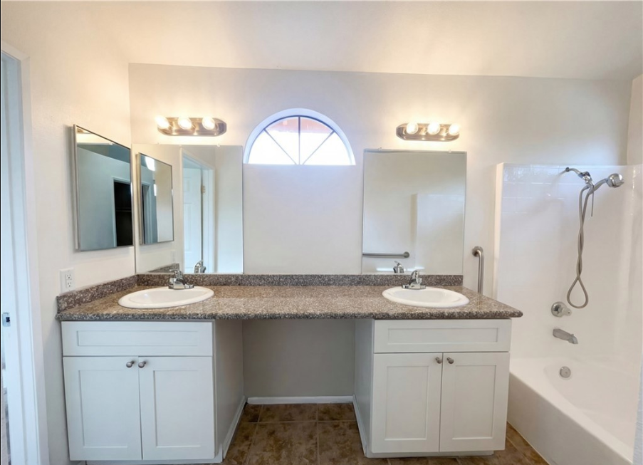 25311 Chicago Ave - Photo 5 of 20