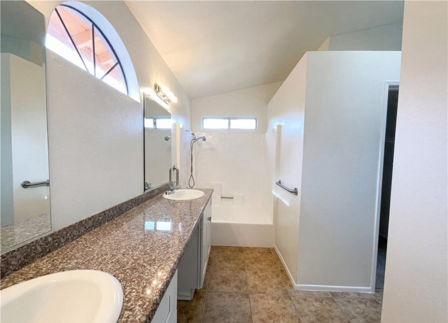 25311 Chicago Ave - Photo 6 of 20