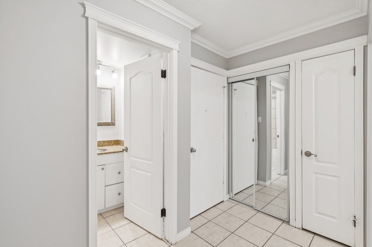 Seymour Place - Photo 3 of 20