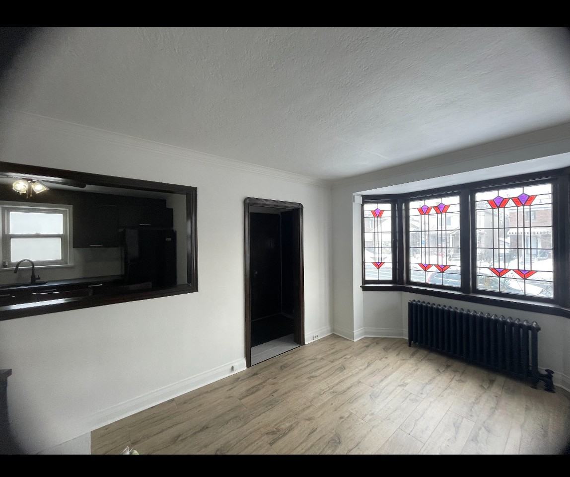 Coxwell Ave & Cosburn Ave. - Photo 7 of 8