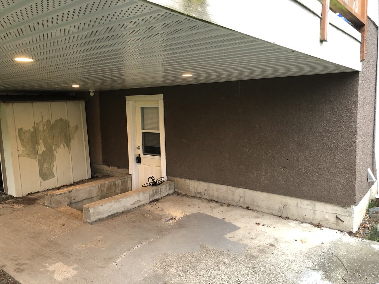 316 Robertson Street #B - Photo 5 of 11