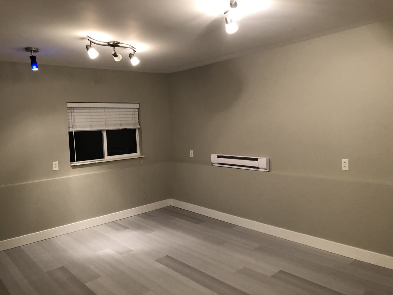 316 Robertson Street #B - Photo 6 of 11