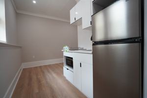 featured image of 142 Dorchester St #4